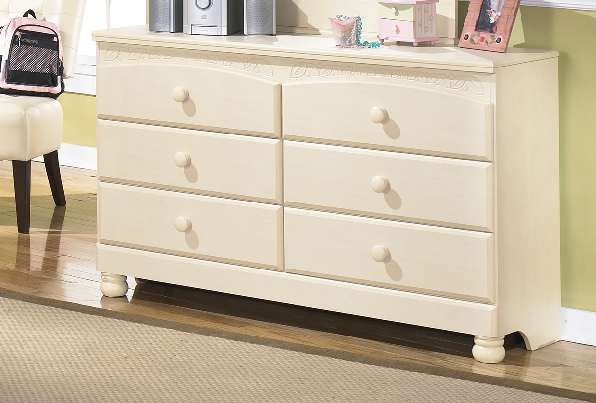 Cottage Retreat Dresser